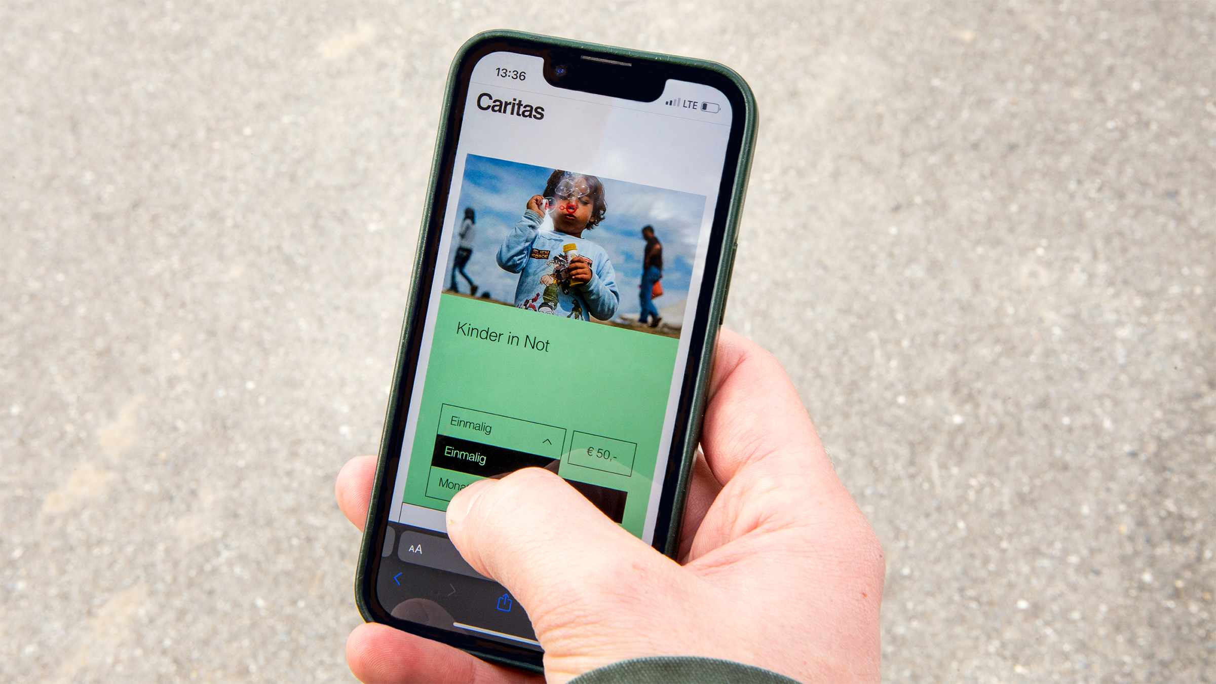 Mobile Ansicht der Caritas-Website – umgesetzt von i-kiu.