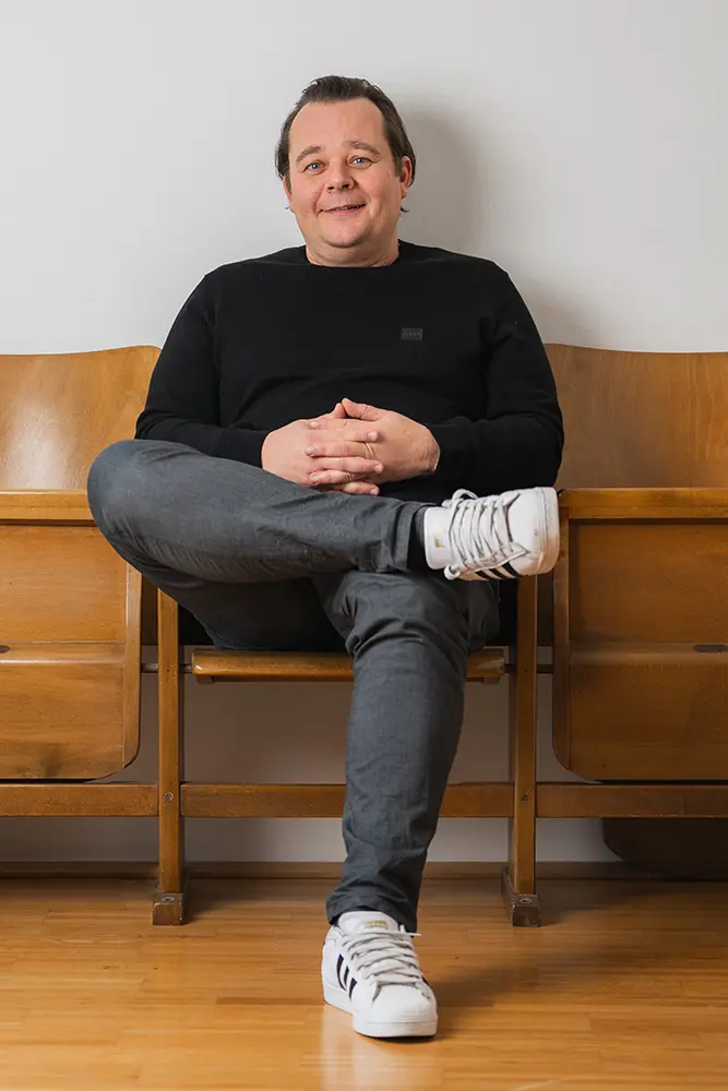 Clemens Eichberger im Büro von i-kiu.